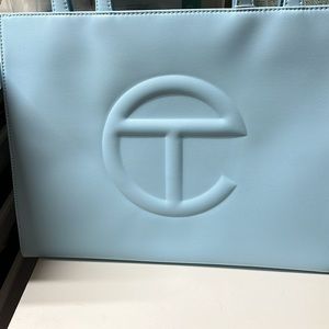 NEW IN BOX TELFAR MEDIUM POOL BLUE